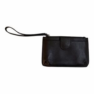 Universal Thread Black Wristlet